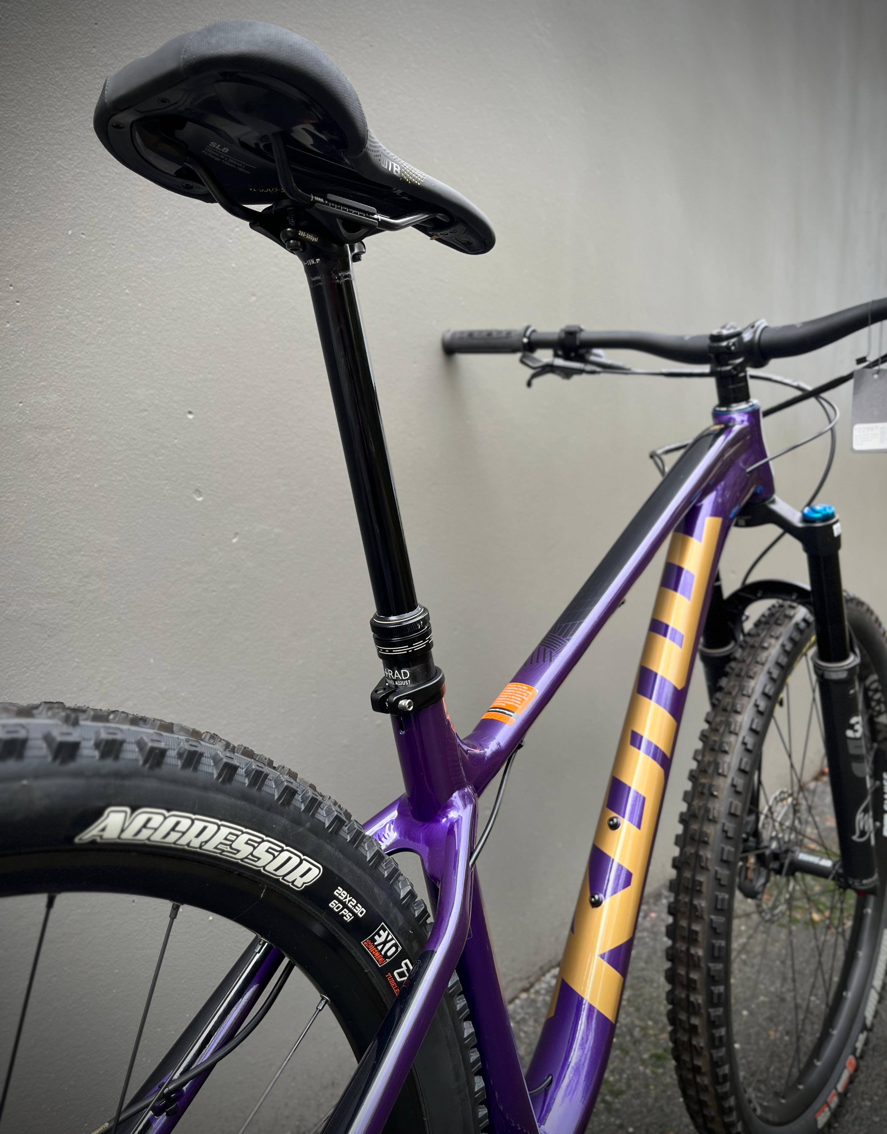 Kona 2020 Honzo DL Custom SLX / Fox Medium Purple